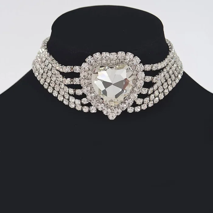 3AM BY H&D ACCESSORIES – Rhinestone Choker Necklace